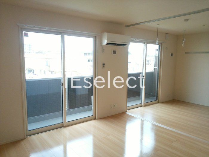 居室・リビング　日当たり良好です！