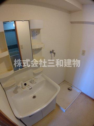 洗面設備　同間取り別室の参考写真です
