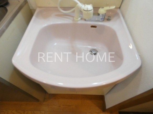 洗面設備　独立洗面台です。