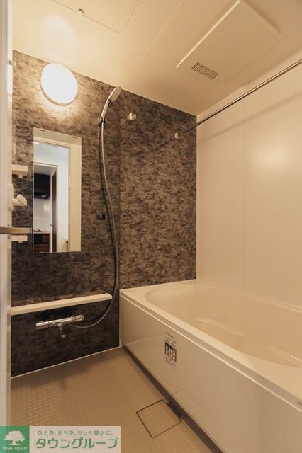 バス・シャワールーム　※写真は同タイプ住戸です。