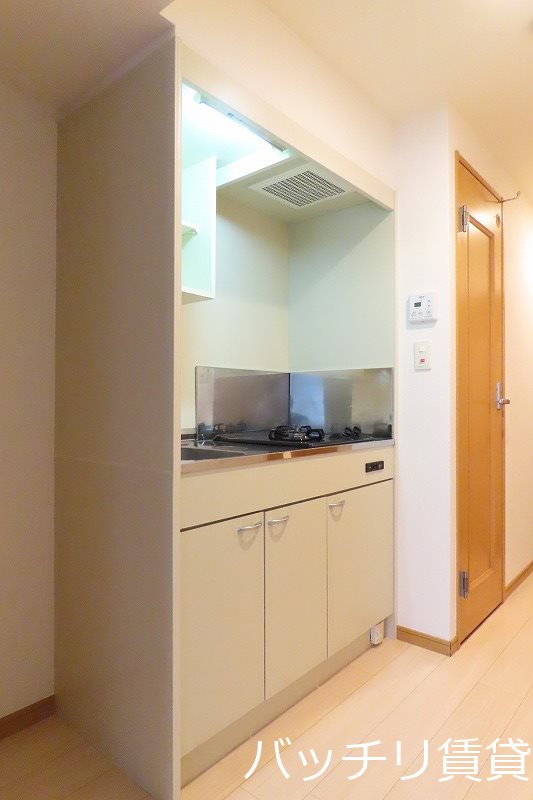 キッチン　画像は別号室イメージの為、現況を優先いたします。