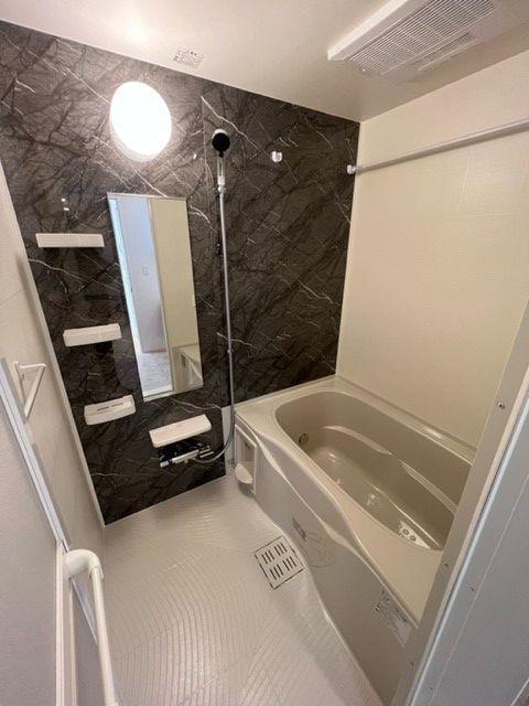 バス・シャワールーム　バスルーム