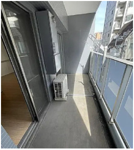 バルコニー　開放的で明るい空間を演出してくれるバルコニーです