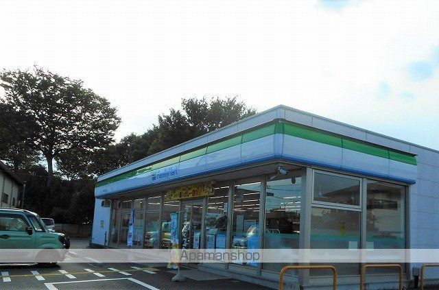コンビニ　ファミリーマート　狭山東三ツ木（コンビニ）まで270m
