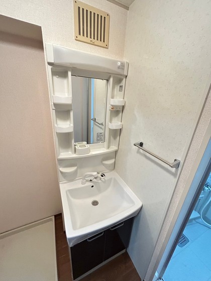 洗面設備　※別部屋の写真です
