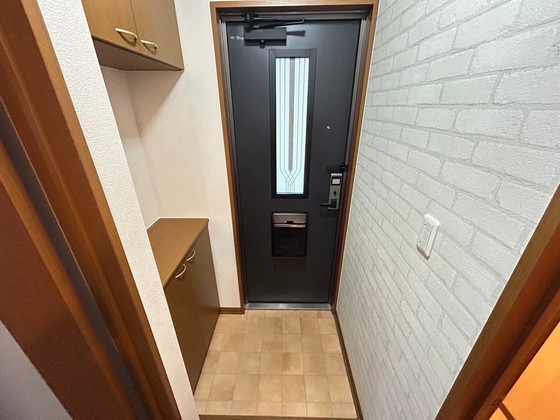 玄関　※別部屋の写真です