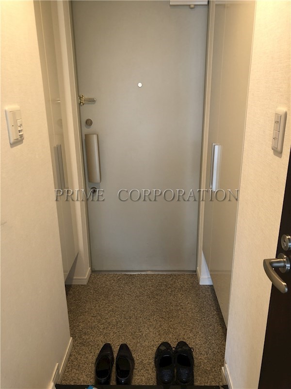 玄関　※参考写真※