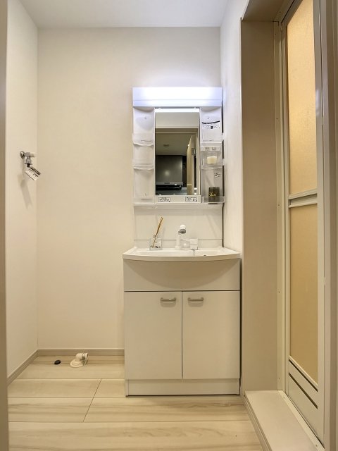 洗面設備　※家具・小物はイメージです