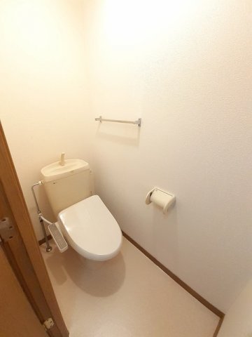 トイレ　コンパクトで使いやすいトイレです