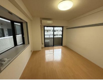 トイレ　こちらのお部屋は温水洗浄便座です。