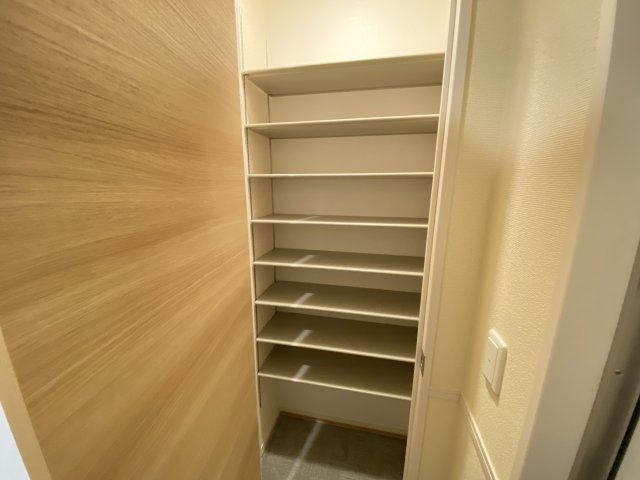 その他設備　シューズクローク