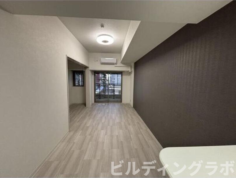 居室・リビング　新築時撮影の為現況を優先いたします。