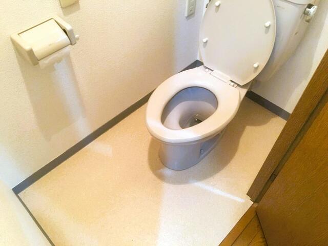 トイレ　?