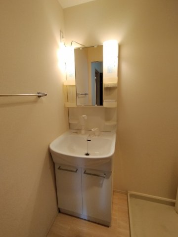 洗面設備　洗髪洗面化粧台付き♪