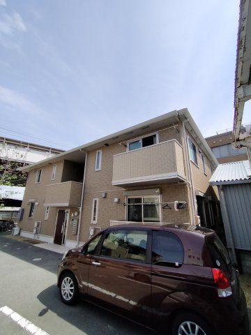 建物外観　安心のオートロック付き♪