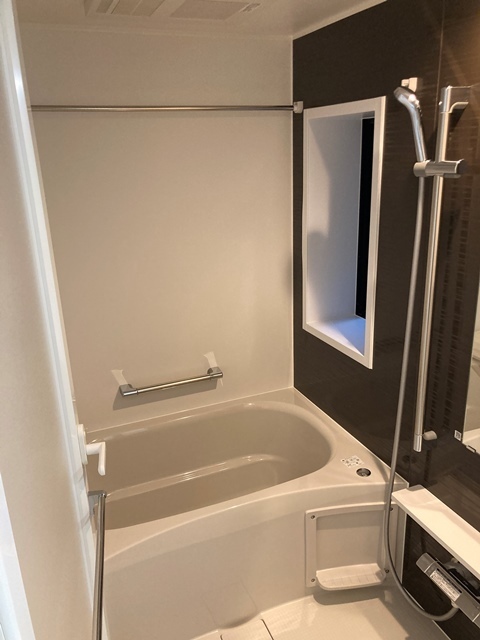 バス・シャワールーム　※写真は同タイプ住戸です。