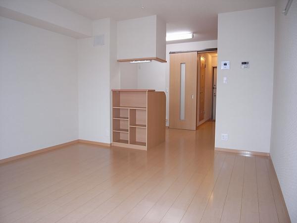 居室・リビング　内装