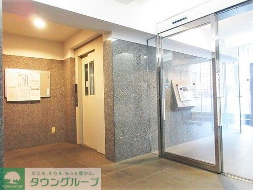 エントランス　エレベーターホール