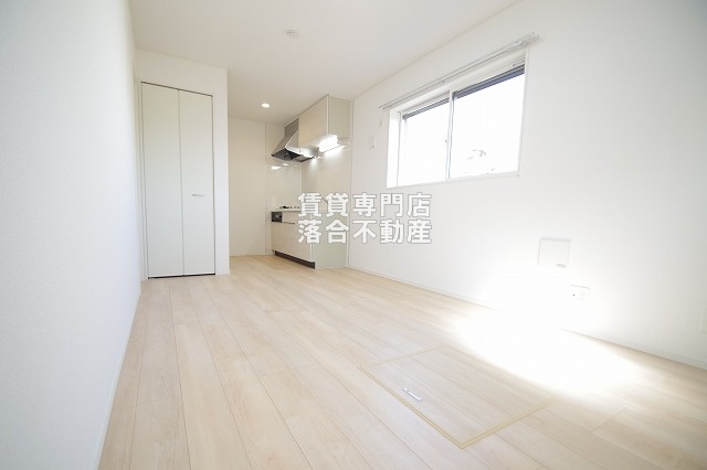 居室・リビング　白基調の清潔感あるお部屋♪