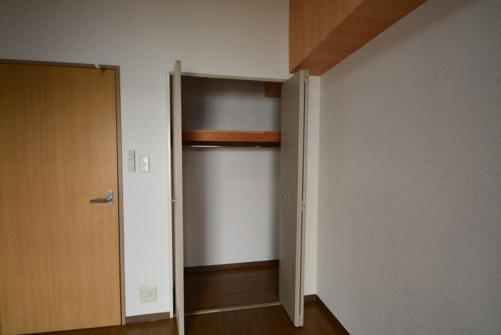収納　クローゼット