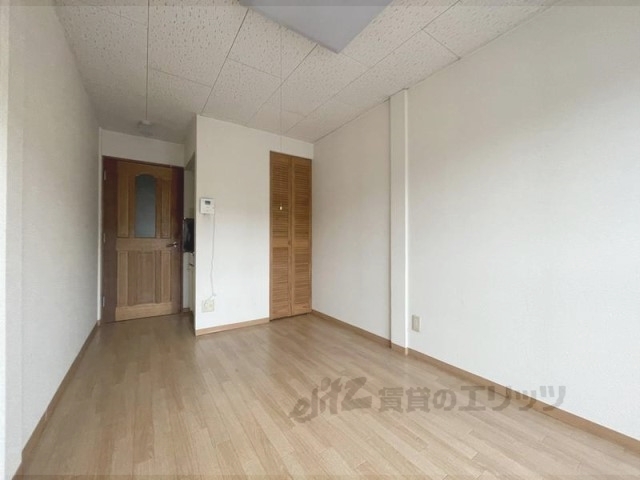 居室・リビング　洋室