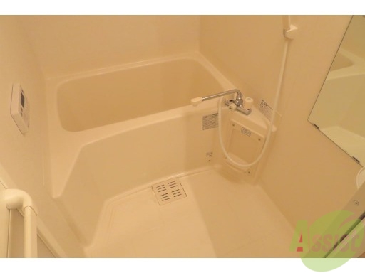 バス・シャワールーム　洗い場も広めの浴室ですよー。疲れもとれますよねー。