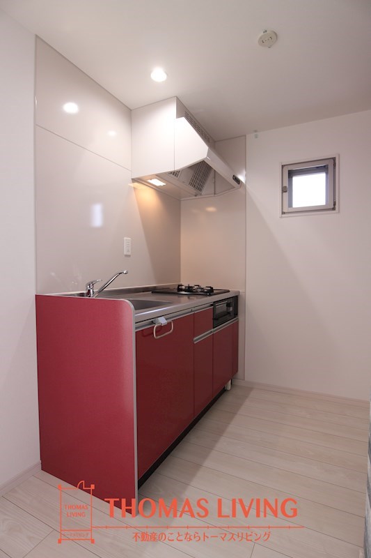 キッチン　※部屋によって壁紙・建具の色が異なります。