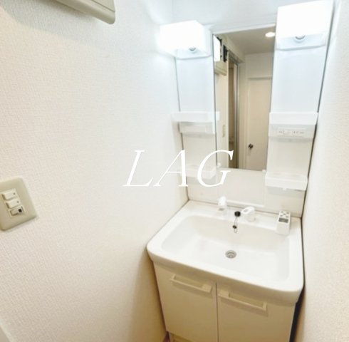 洗面設備　独立洗面台です。
