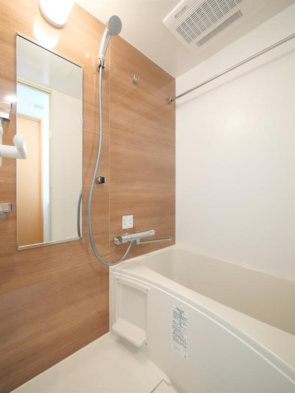 バス・シャワールーム　ゆっくりバスタイムをお楽しみください☆