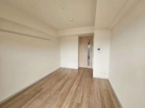 居室・リビング　室内