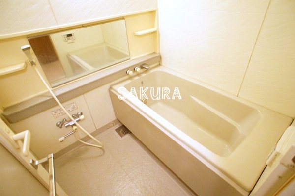 バス・シャワールーム　日々の疲れを癒すお風呂です♪