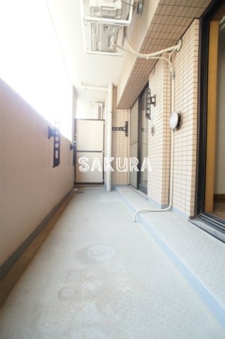 バルコニー　暖かな日差しのふりそそぐバルコニー♪