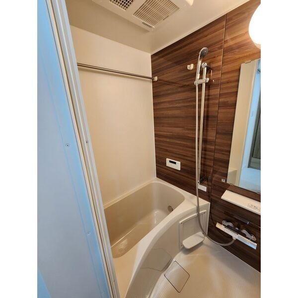 バス・シャワールーム　同シリーズ物件のモデルルームになります※現況優先