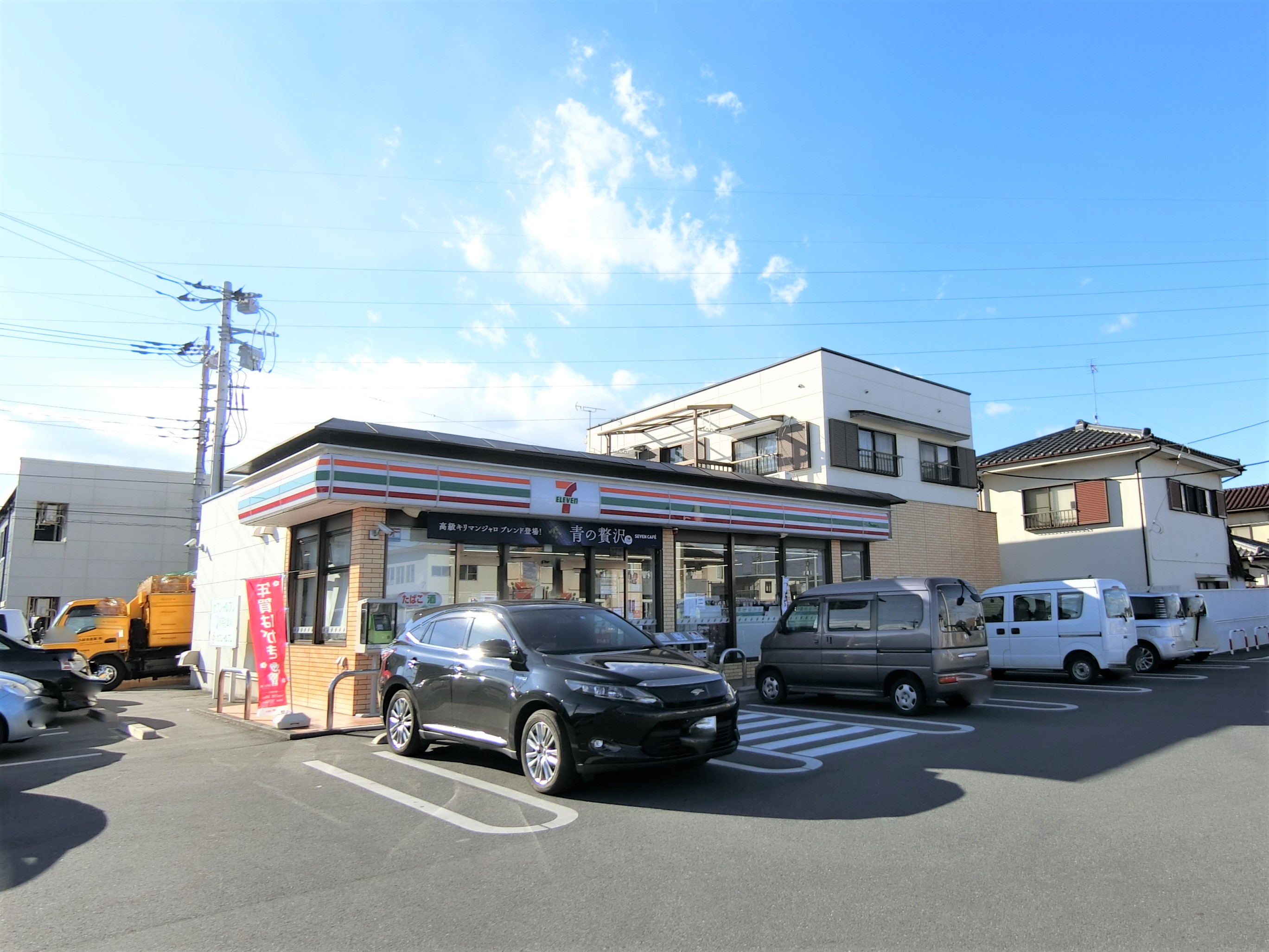 コンビニ　セブンイレブン前橋山王町店（コンビニ）まで487m