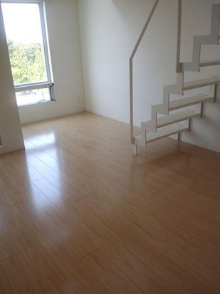 居室・リビング　☆明るい居間☆