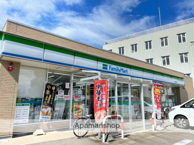 コンビニ　ファミリーマート高岡末広町店（コンビニ）まで471m