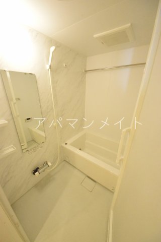 バス・シャワールーム　追い焚き機能付き