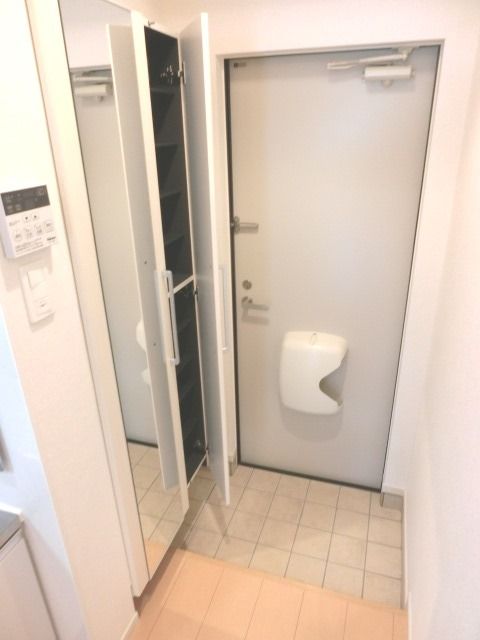 玄関　姿見付、シューズＢＯＸ