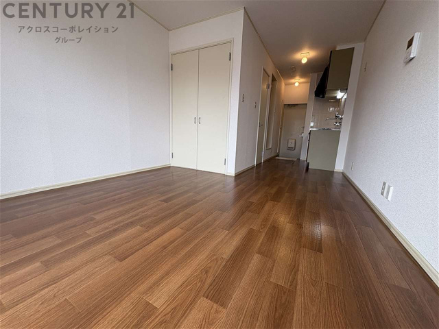 居室・リビング　南東向きエアコン付きの7帖の洋室です♪