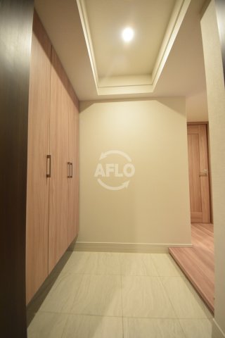 玄関　グランドメゾン上町台レジデンスタワー　玄関