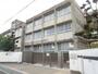 小学校　堺市立登美丘東小学校（小学校）まで965m