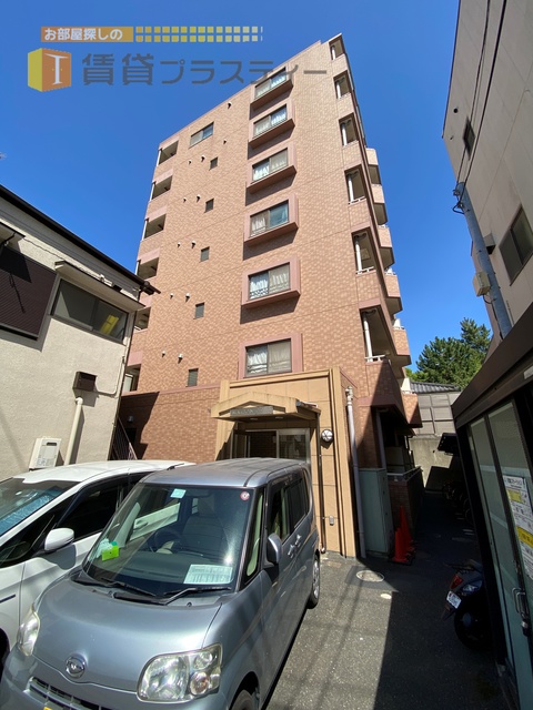 建物外観　かっちりマンションがこの家賃で！
