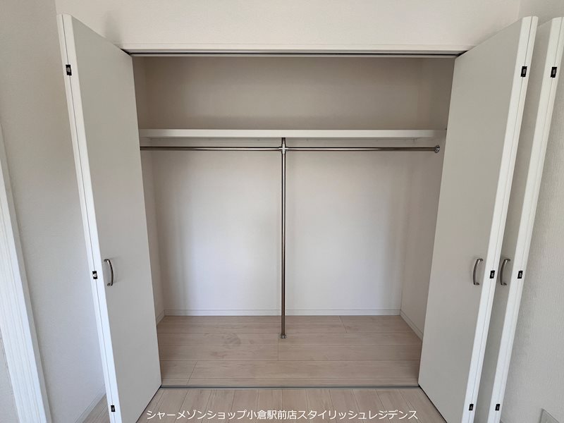 収納　洋室2：クローゼット