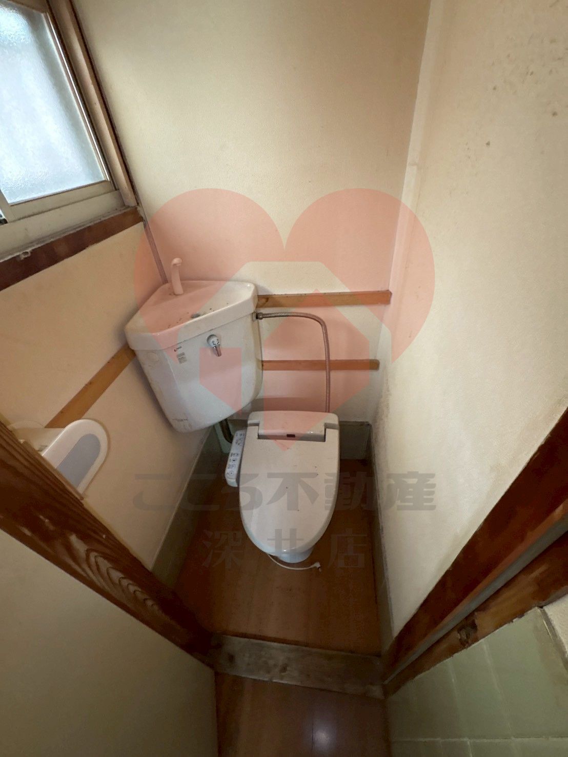 和泉市富秋町2丁目貸家のトイレ写真