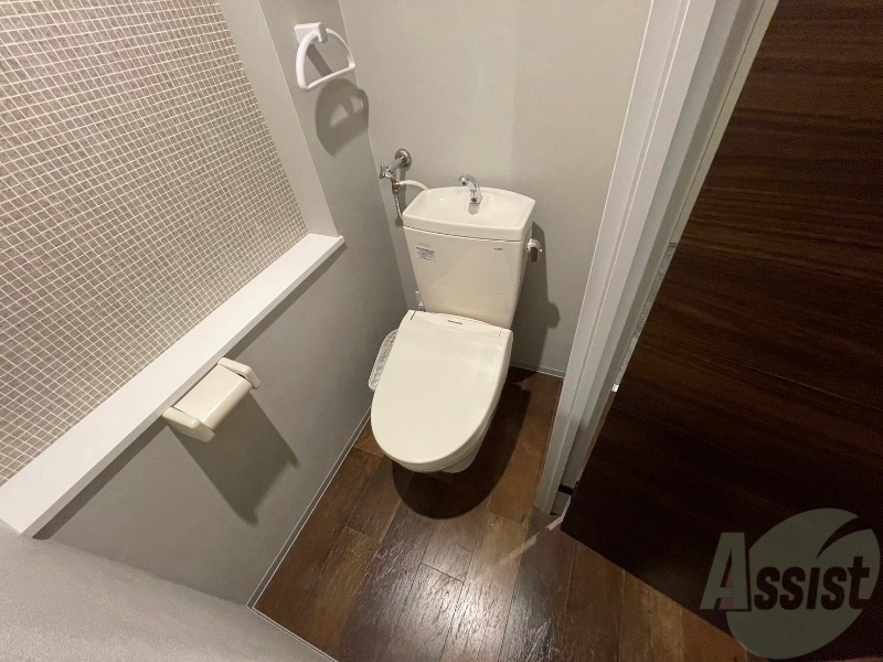 トイレ　こちらはトイレです。清潔感があり、安心して使用できます。