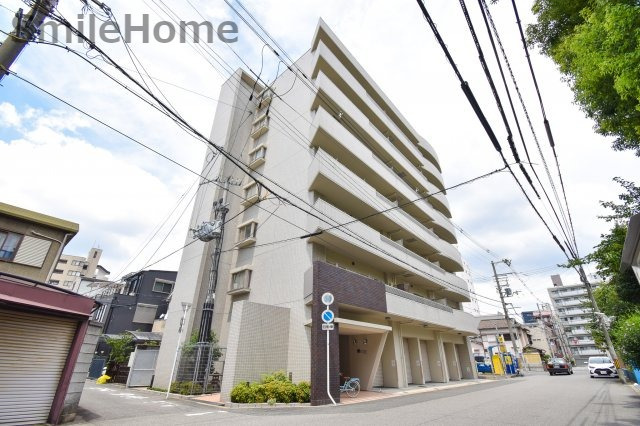建物外観　オートロック・エレベーター付きマンションです