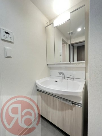 洗面設備　同シリーズマンション別部屋参考写真