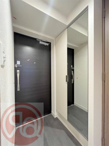 玄関　同シリーズマンション別部屋参考写真