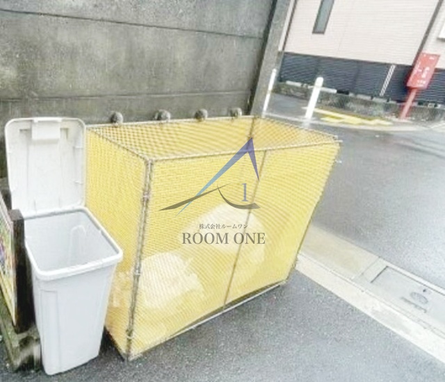その他共有部分　敷地内ごみ置き場です。