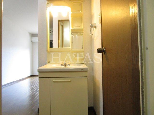 洗面設備　同物件別部屋です。
